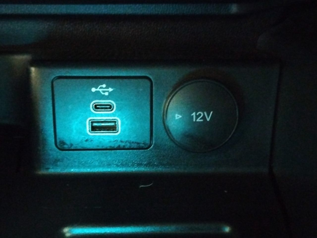 Ford Focus SportBreak 1.0 EcoBoost MHEV ST-Line - foto 21