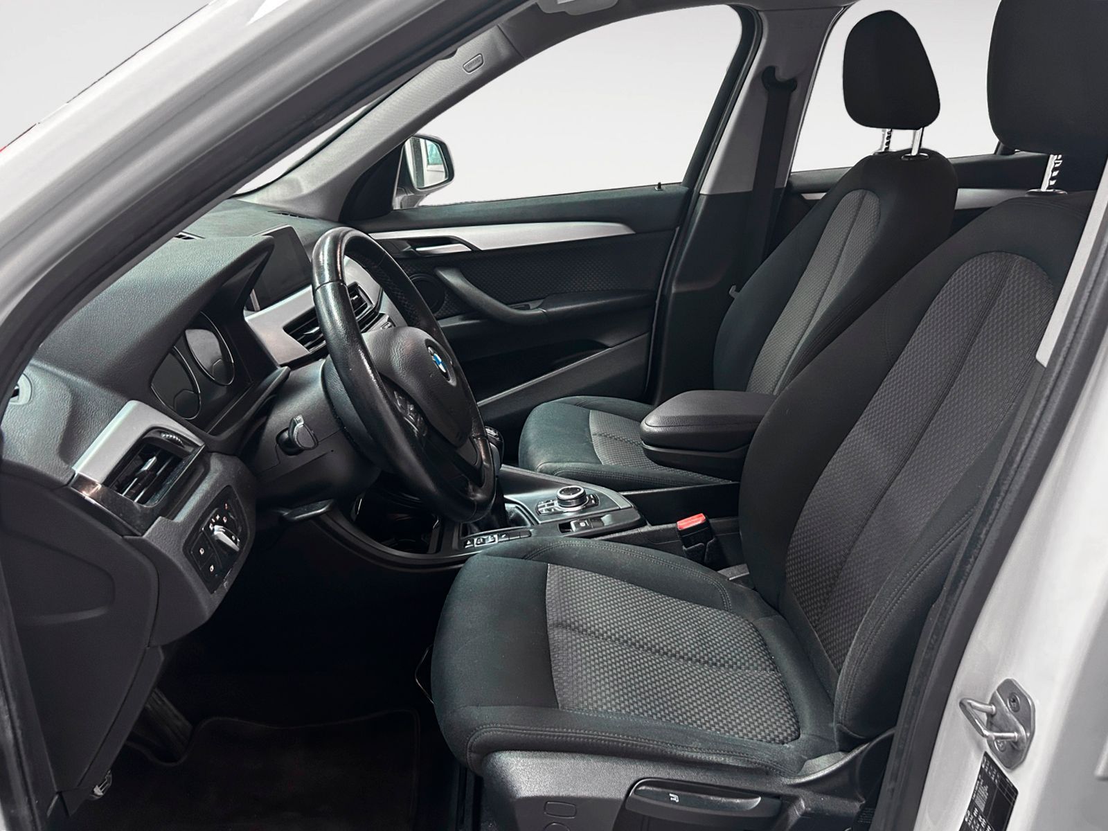 BMW X1 sDrive16d - foto 11