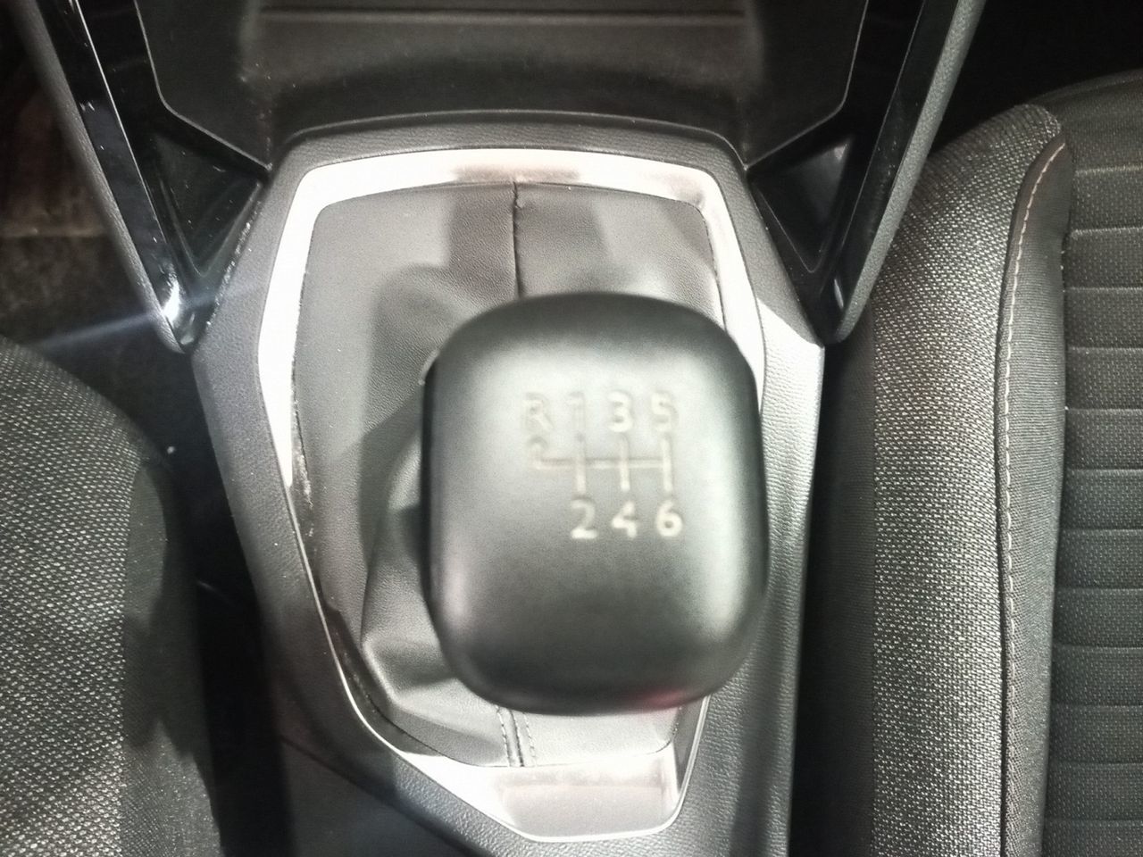 Peugeot 208 PureTech 100 Active Pack - foto 12