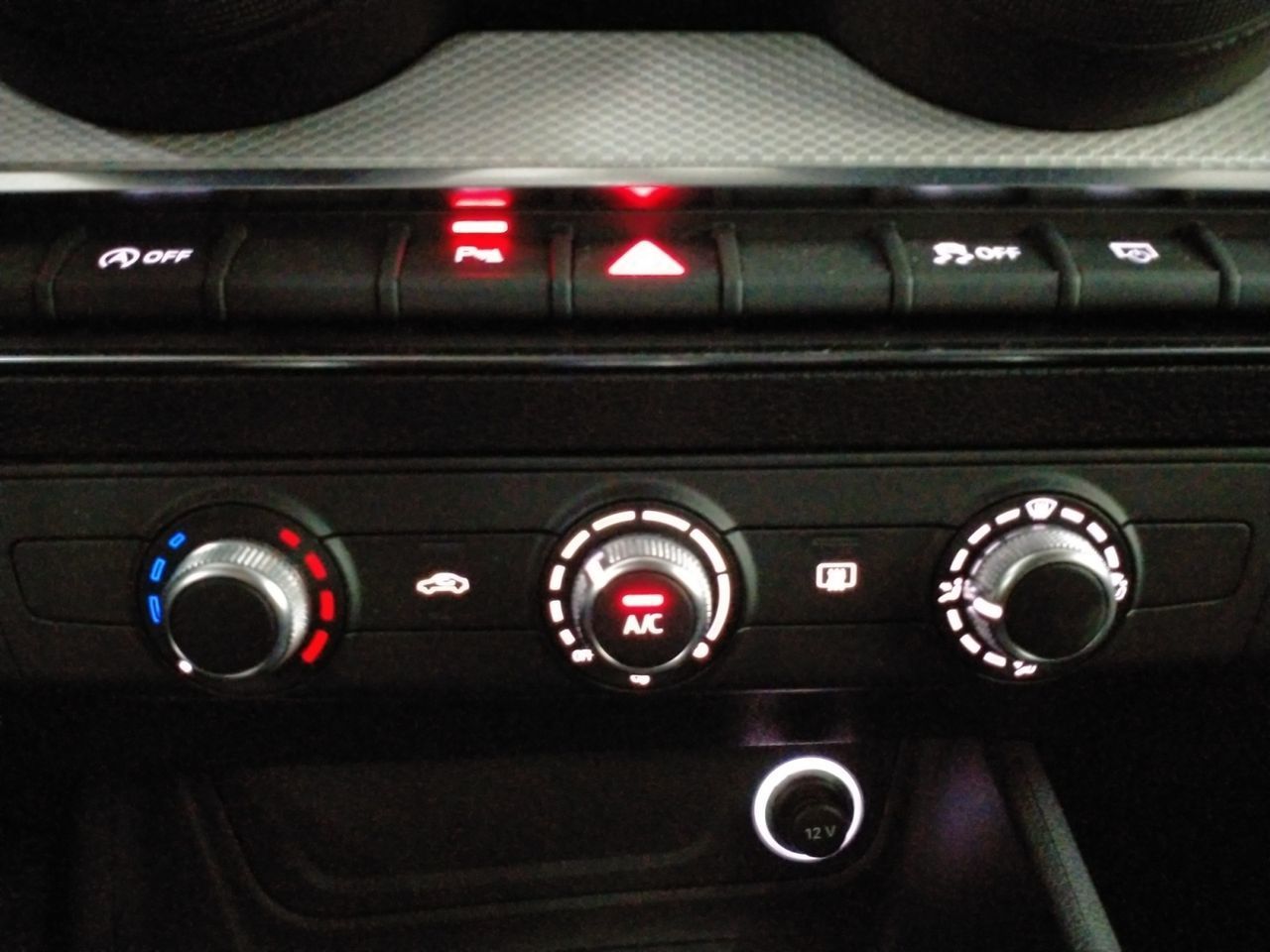 Audi Q2 Advanced 35 TFSI - foto 19