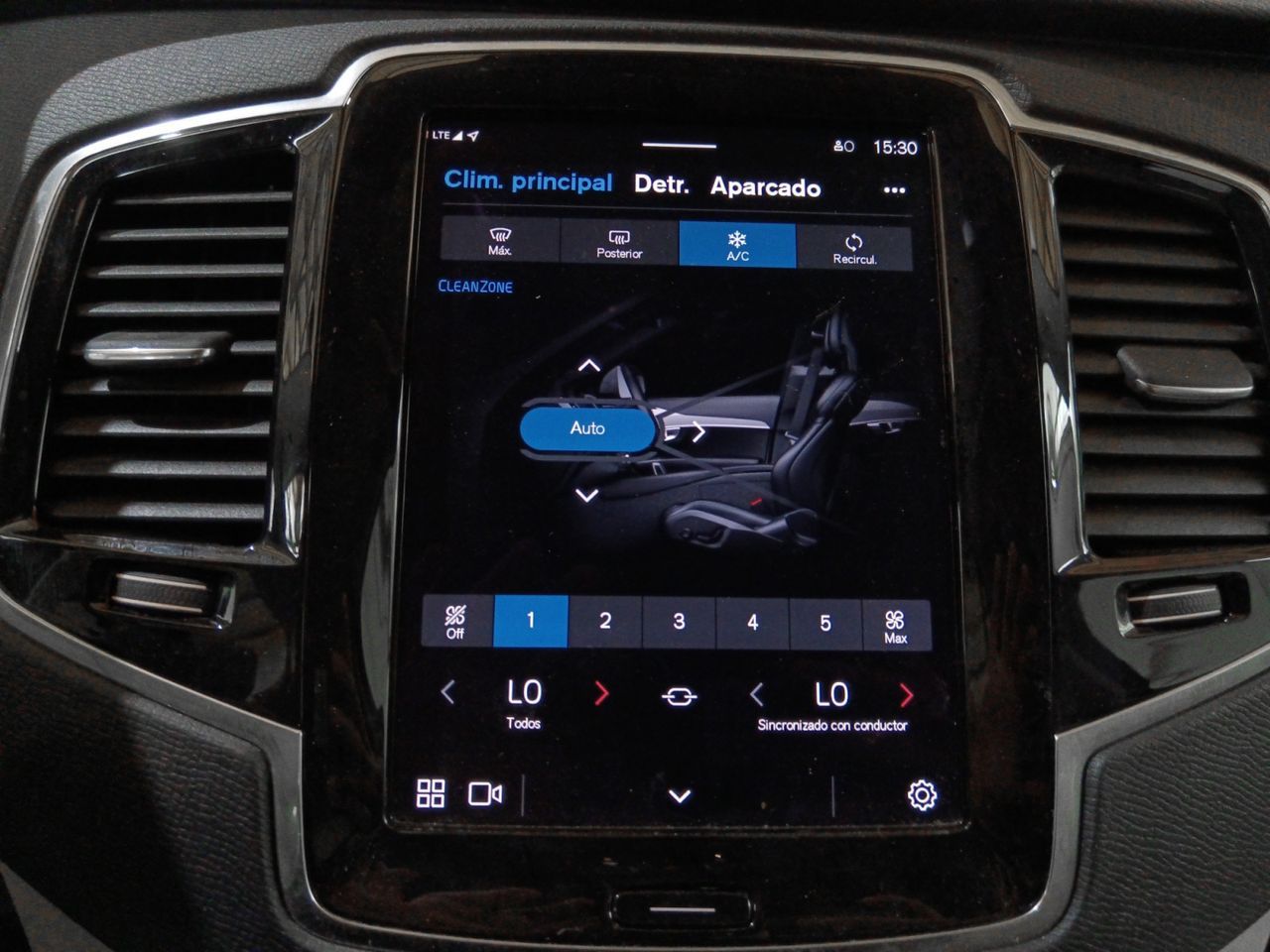 Volvo XC90 T8 Core Recharge AWD - foto 19