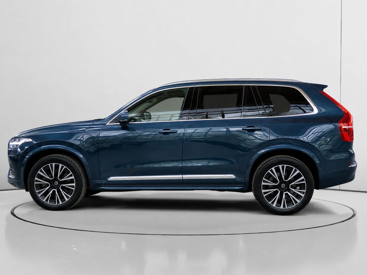 Volvo XC90 T8 Core Recharge AWD - foto 6