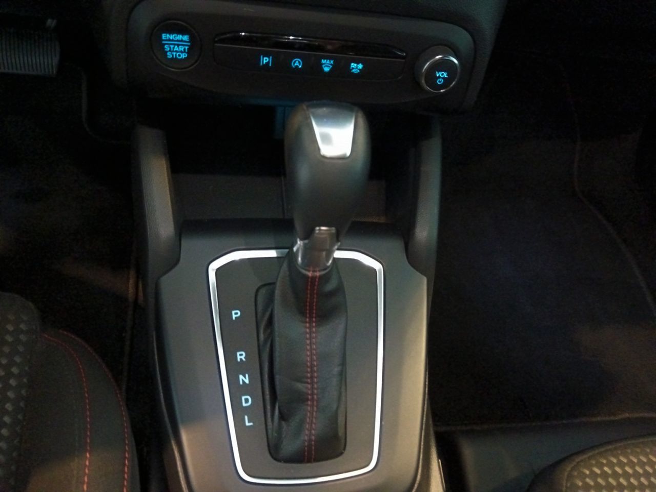 Ford Focus SportBreak 1.0 EcoBoost MHEV ST-Line - foto 12
