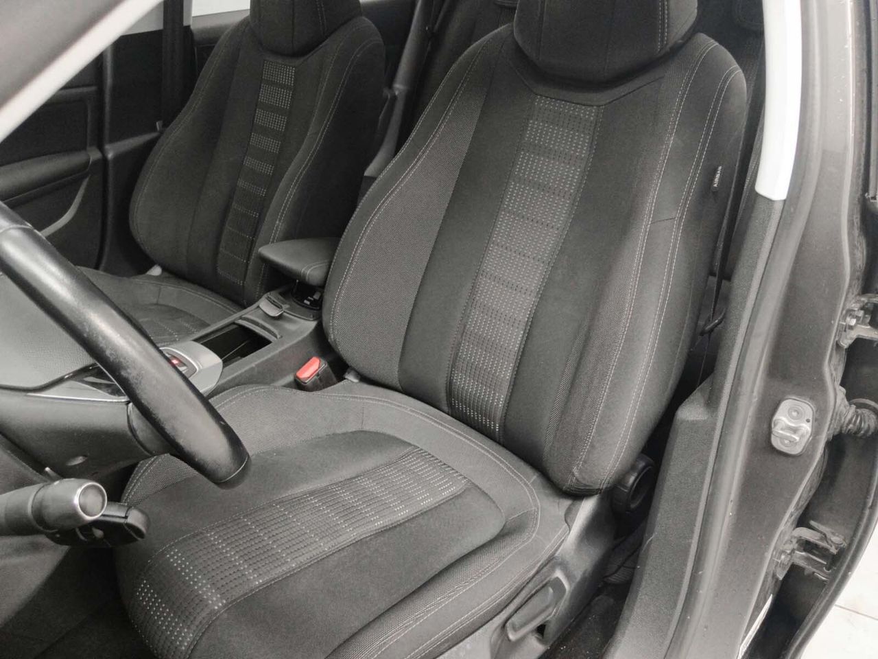 Peugeot 308 PureTech 130 Allure - foto 23