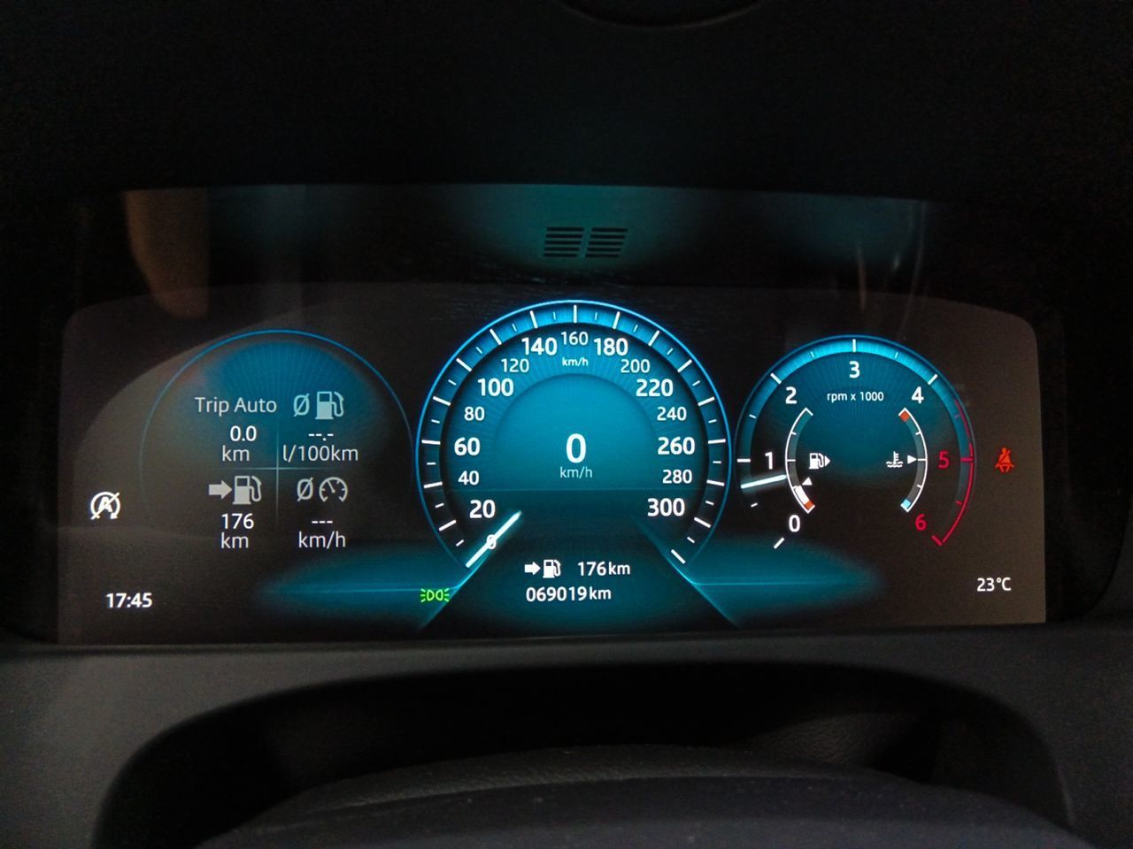 Jaguar XF 2.0 D I4 Pure - foto 12