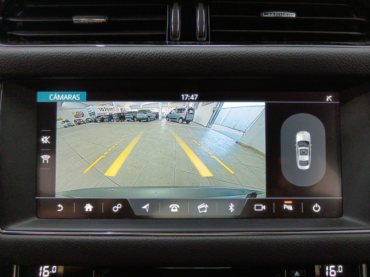 Jaguar XF 2.0 D I4 Pure - foto 17