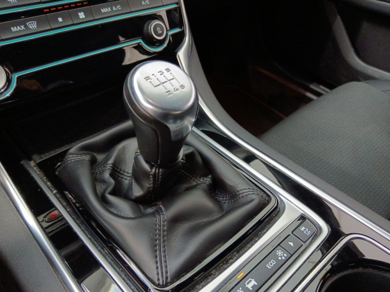 Jaguar XF 2.0 D I4 Pure - foto 11