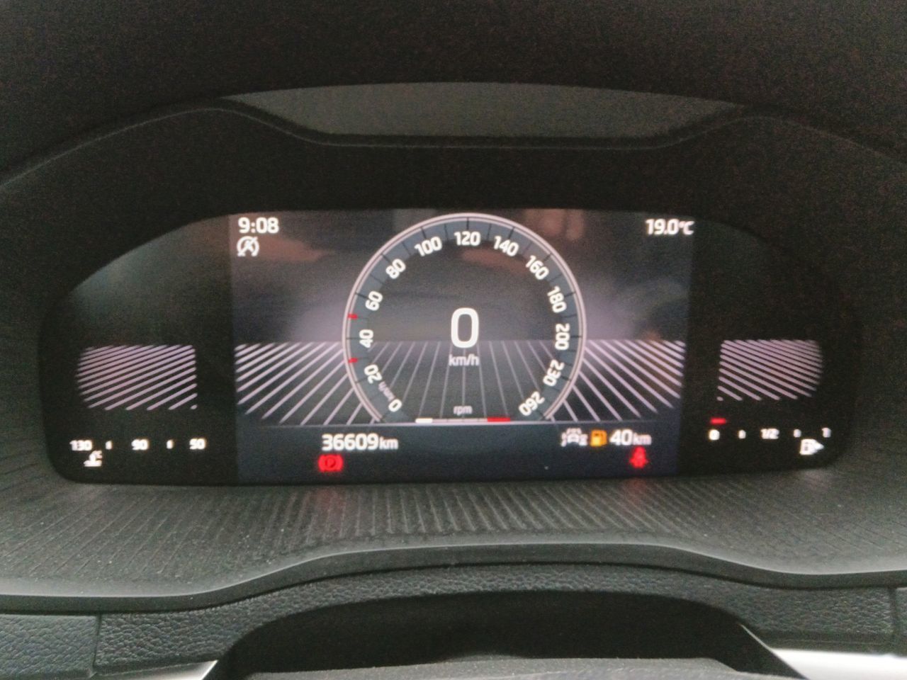Škoda Karoq 2.0 TDI Selection - foto 13