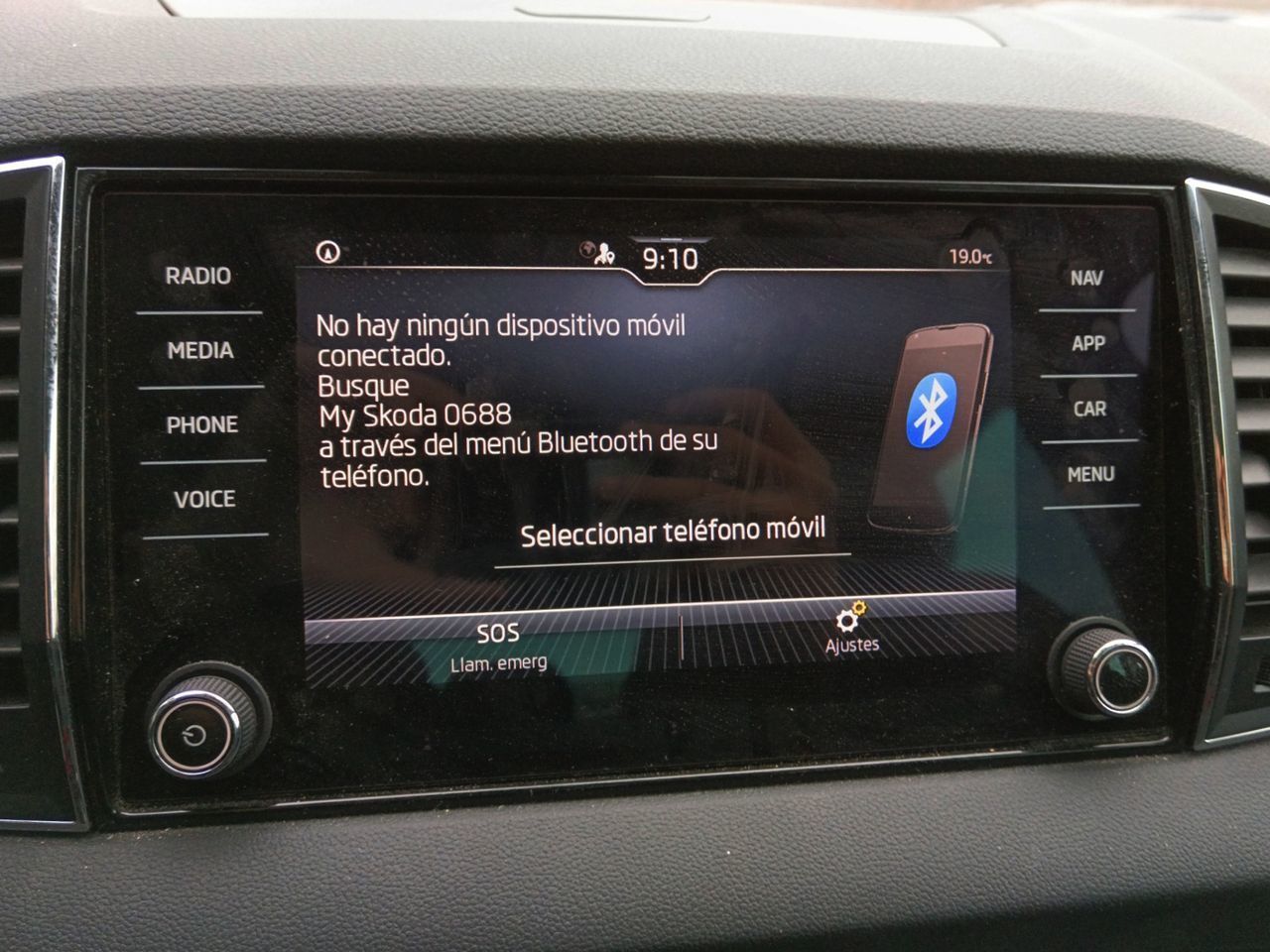 Škoda Karoq 2.0 TDI Selection - foto 15
