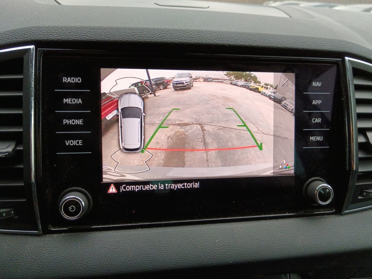 Škoda Karoq 2.0 TDI Selection - foto 16