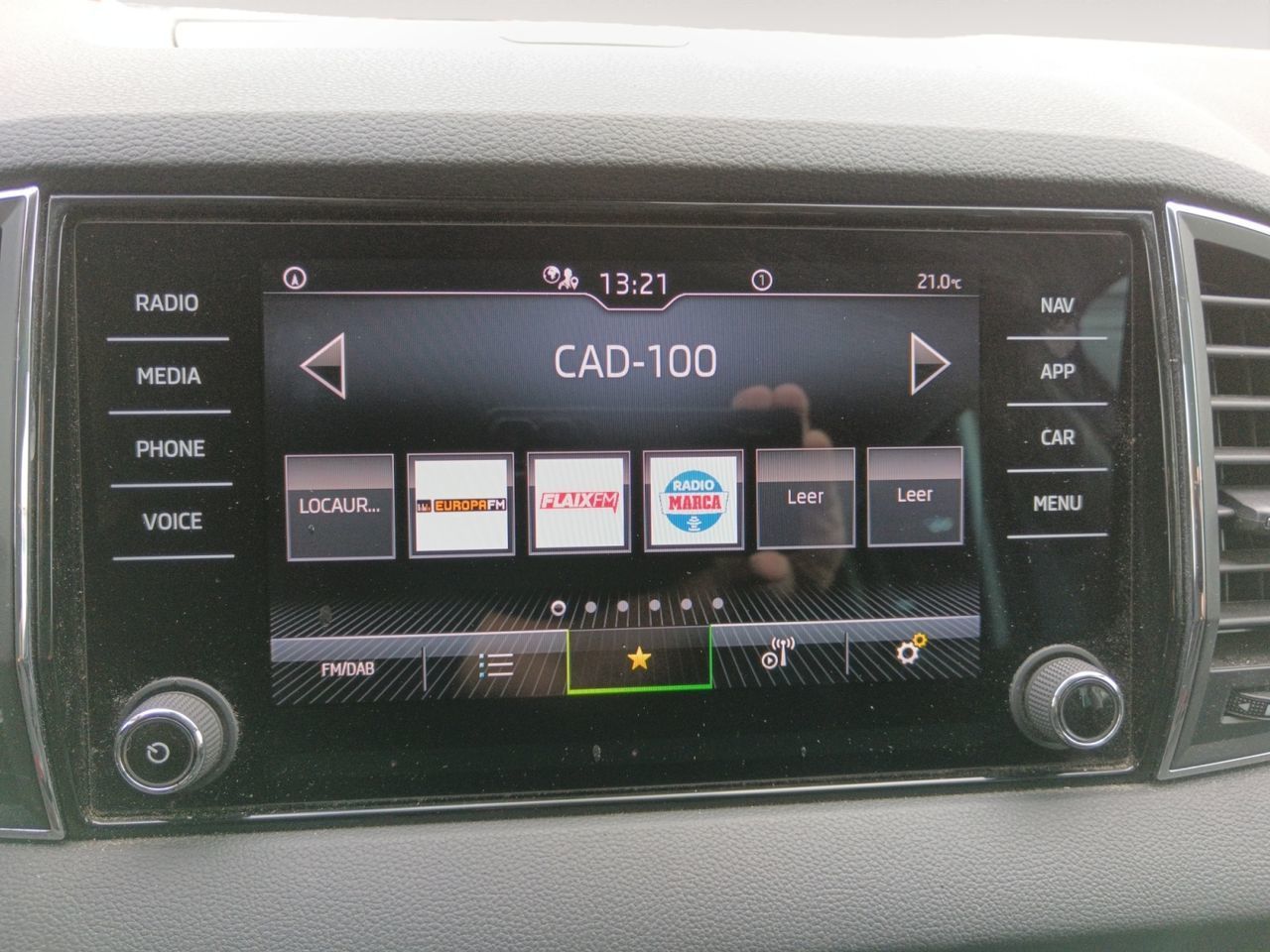 Škoda Karoq 2.0 TDI Selection - foto 15
