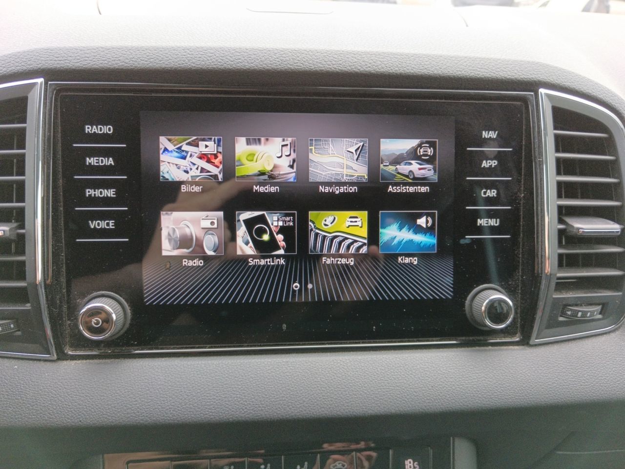 Škoda Karoq 2.0 TDI Selection - foto 14