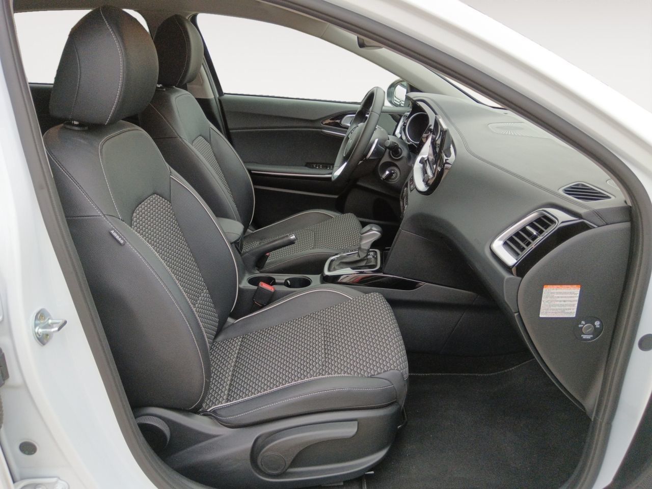 Kia Ceed 1.5 MHEV Tech DCT - foto 10