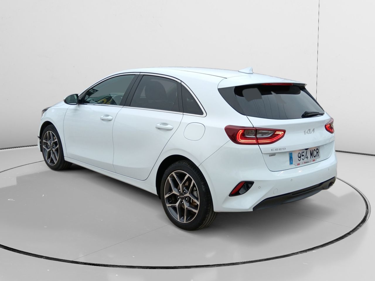 Kia Ceed 1.5 MHEV Tech DCT - foto 4
