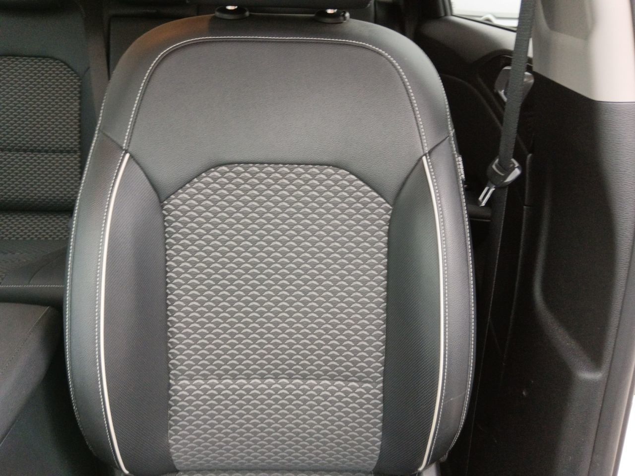 Kia Ceed 1.5 MHEV Tech DCT - foto 19