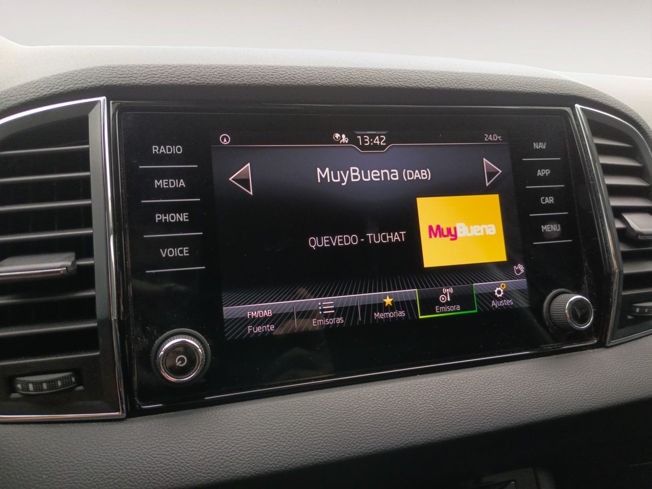 Škoda Karoq 2.0 TDI Selection - foto 15