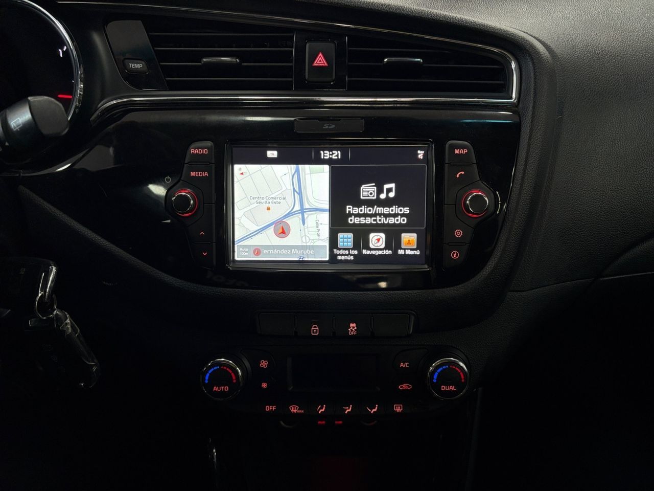 Kia Ceed 1.4 CRDi WGT x-Tech17 - foto 16