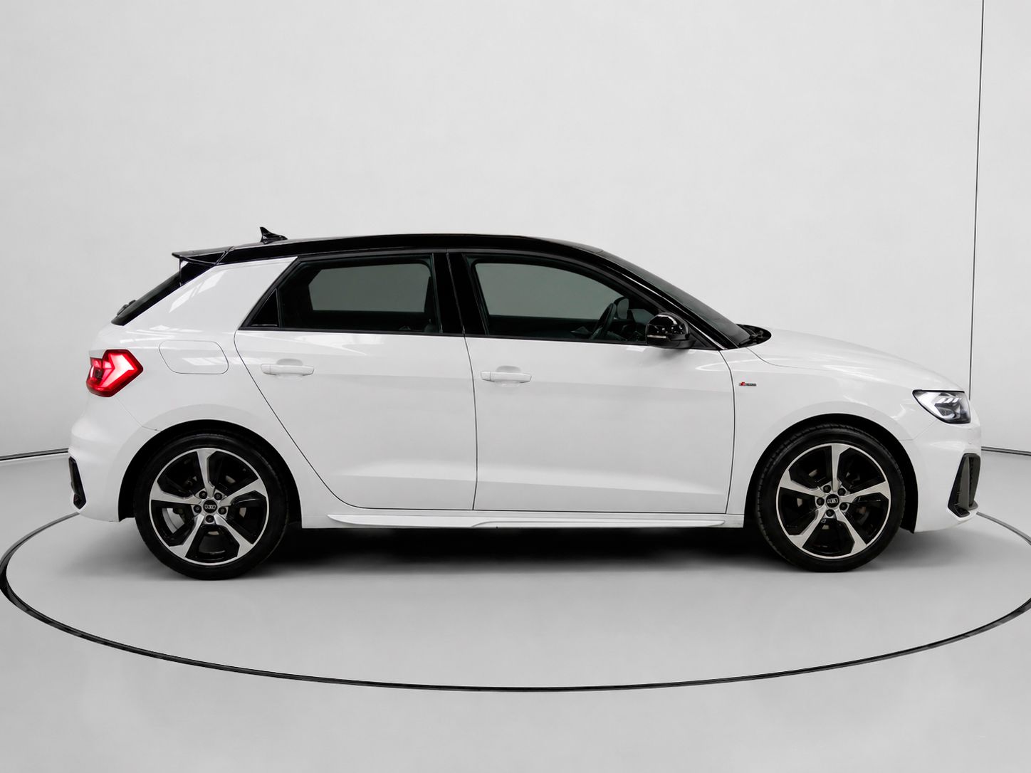 Audi A1 Adrenalin edition 25 TFSI - foto 2