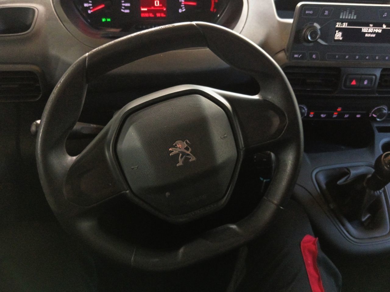 Peugeot Partner Furgon BlueHDi 100 Pro Standard 600kg - foto 8