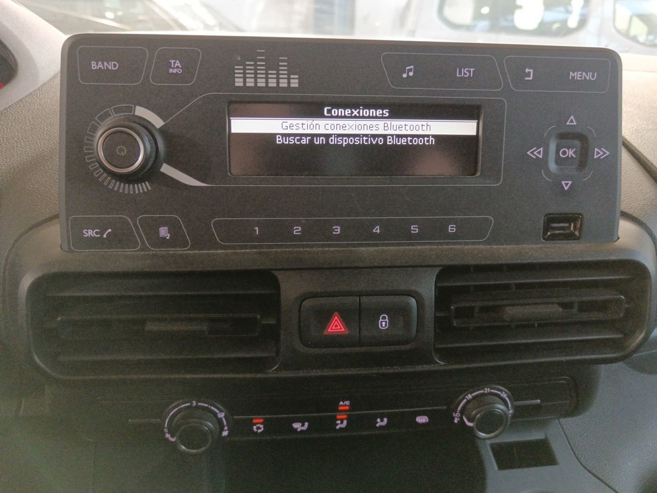 Peugeot Partner Furgon BlueHDi 100 Pro Standard 600kg - foto 18