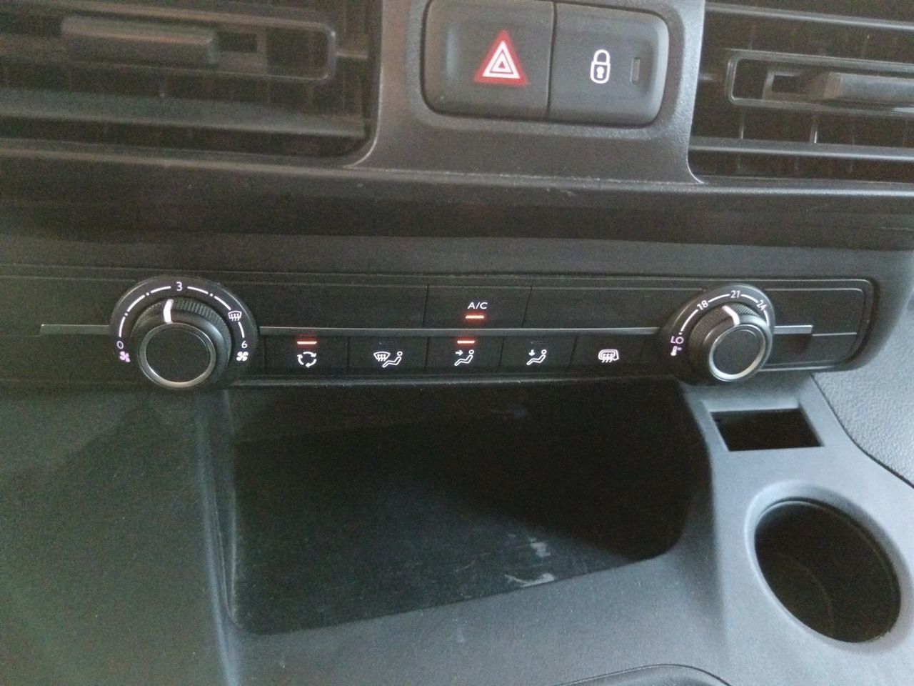 Peugeot Partner Furgon BlueHDi 100 Pro Standard 600kg - foto 19