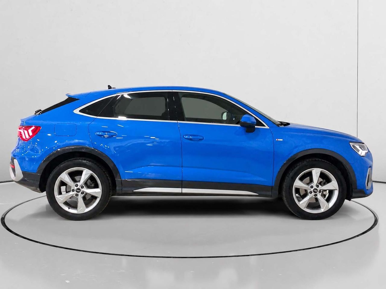 Audi Q3 S line 35 TDI S tronic - foto 2