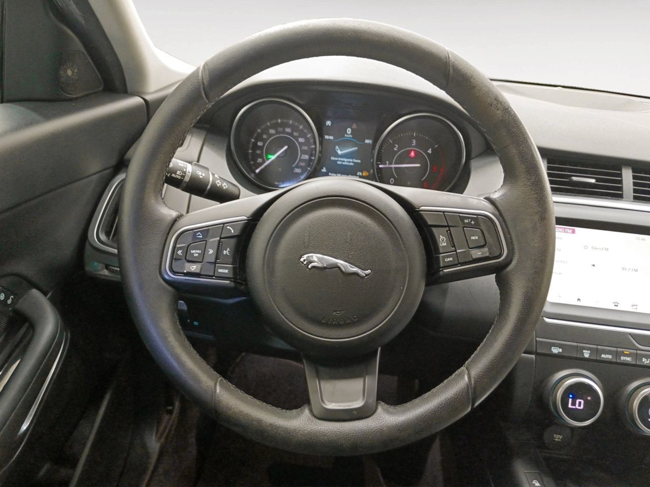 Jaguar E-Pace 2.0D 4WD - foto 8