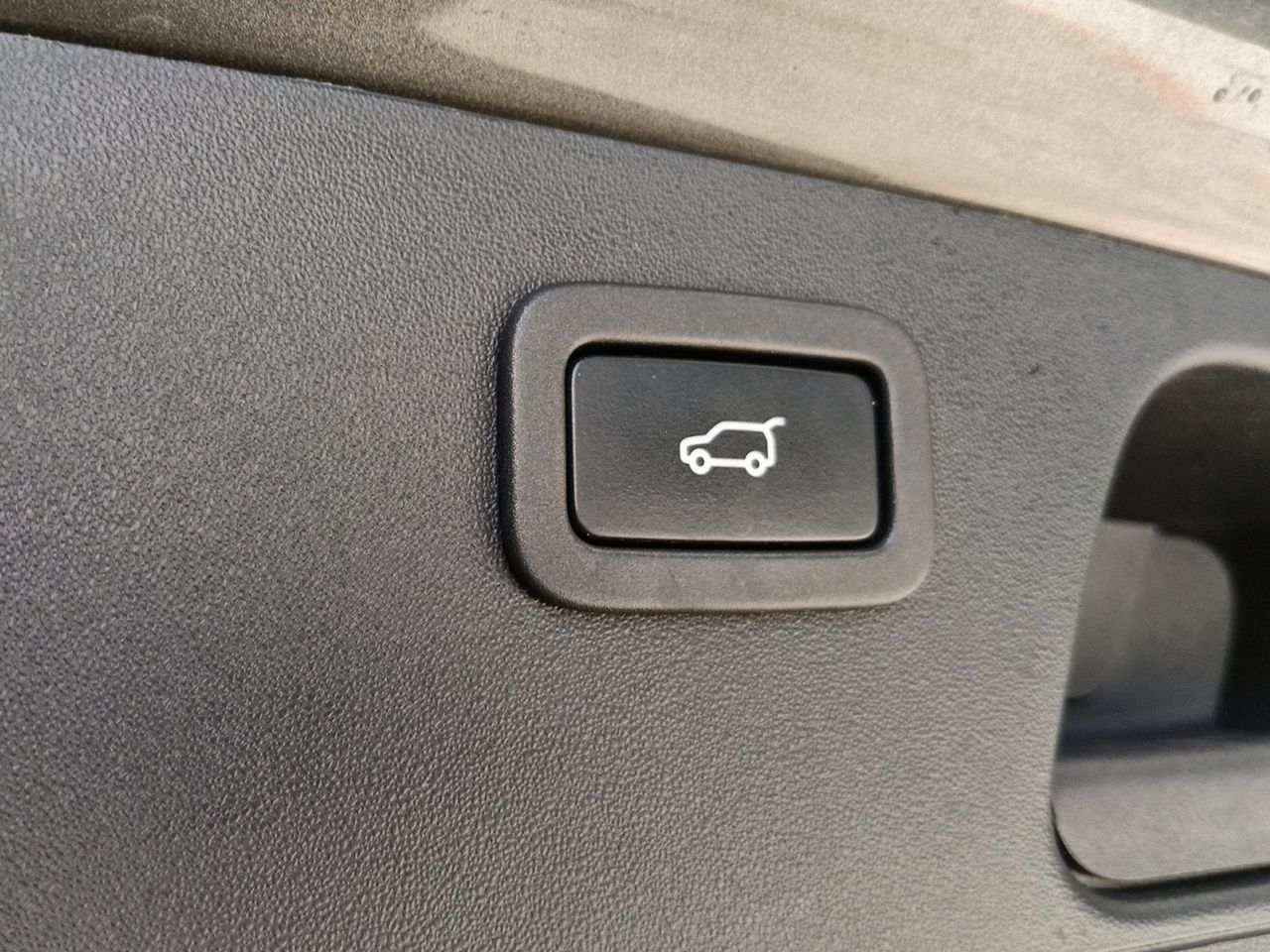 Jaguar E-Pace 2.0D 4WD - foto 13