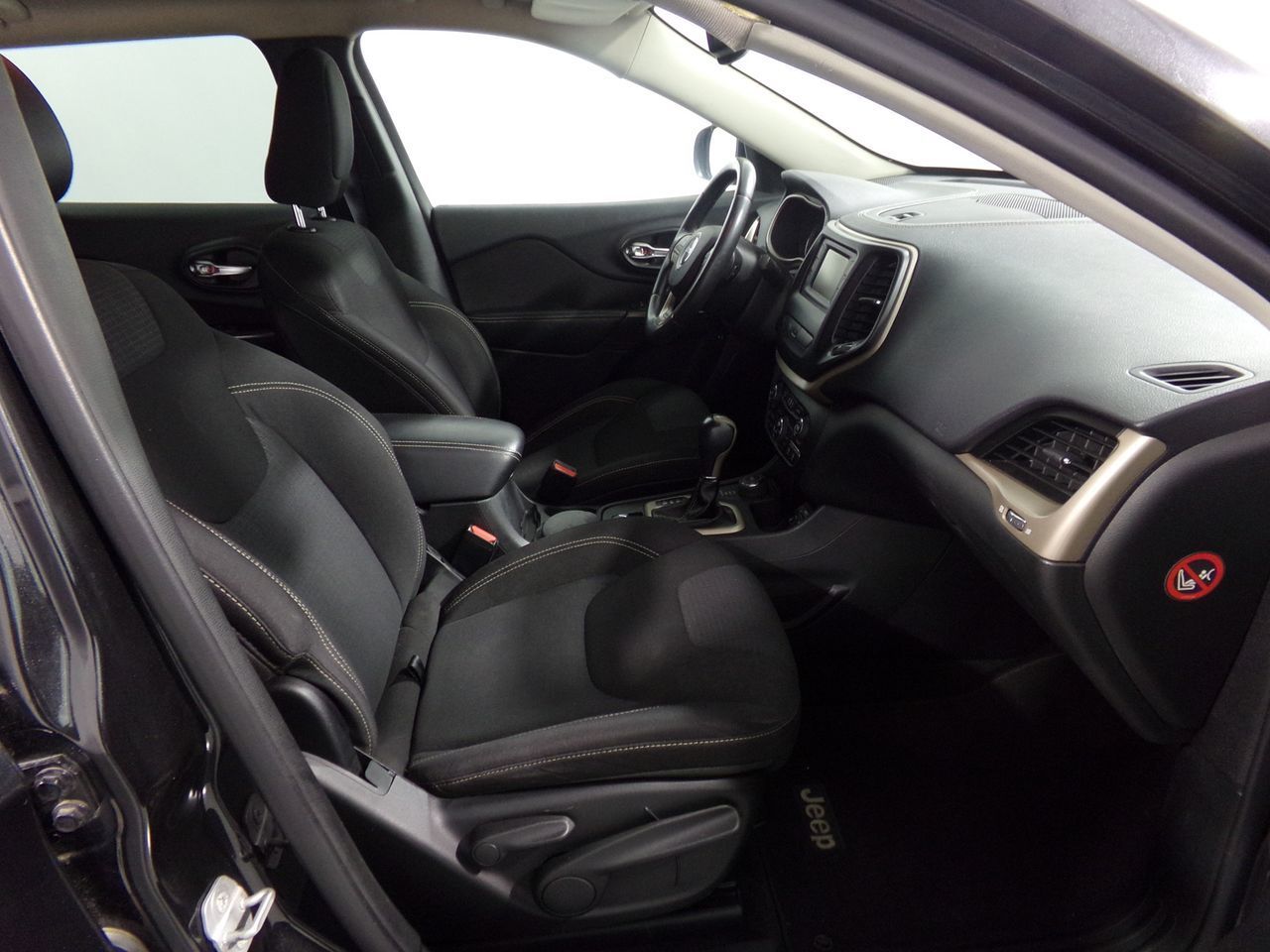 Jeep Cherokee 2.0 CRD Longitude 4x4 Ac.D.I - foto 11