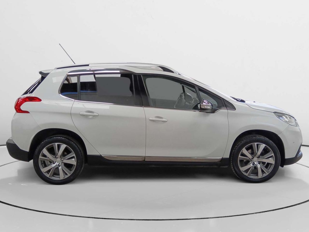 Peugeot 2008 e-HDI 115 Allure - foto 2