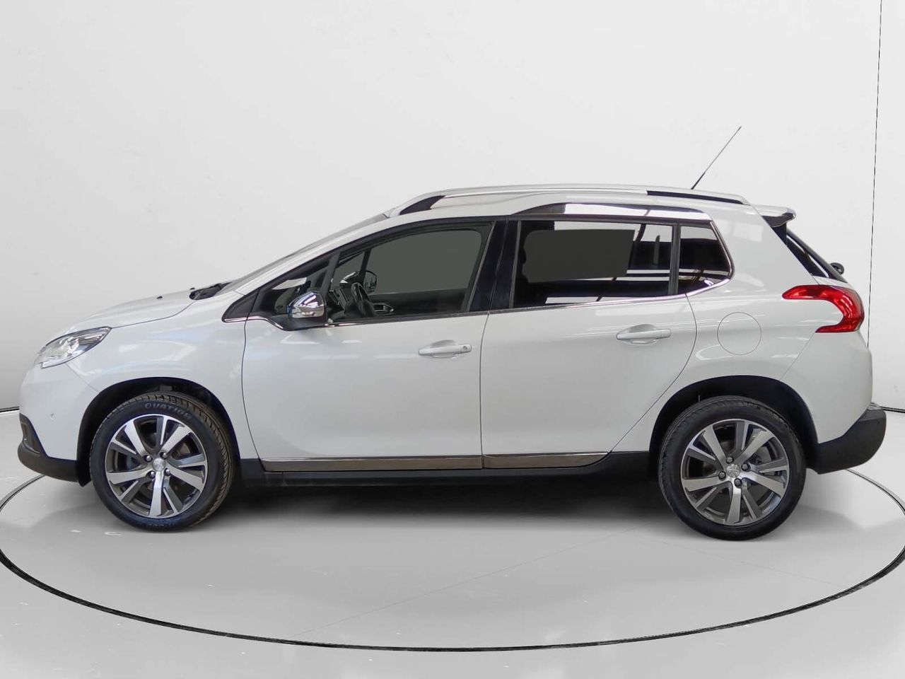 Peugeot 2008 e-HDI 115 Allure - foto 6