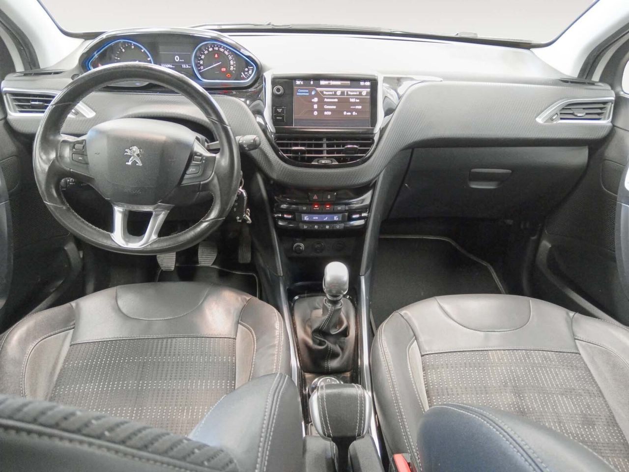 Peugeot 2008 e-HDI 115 Allure - foto 9