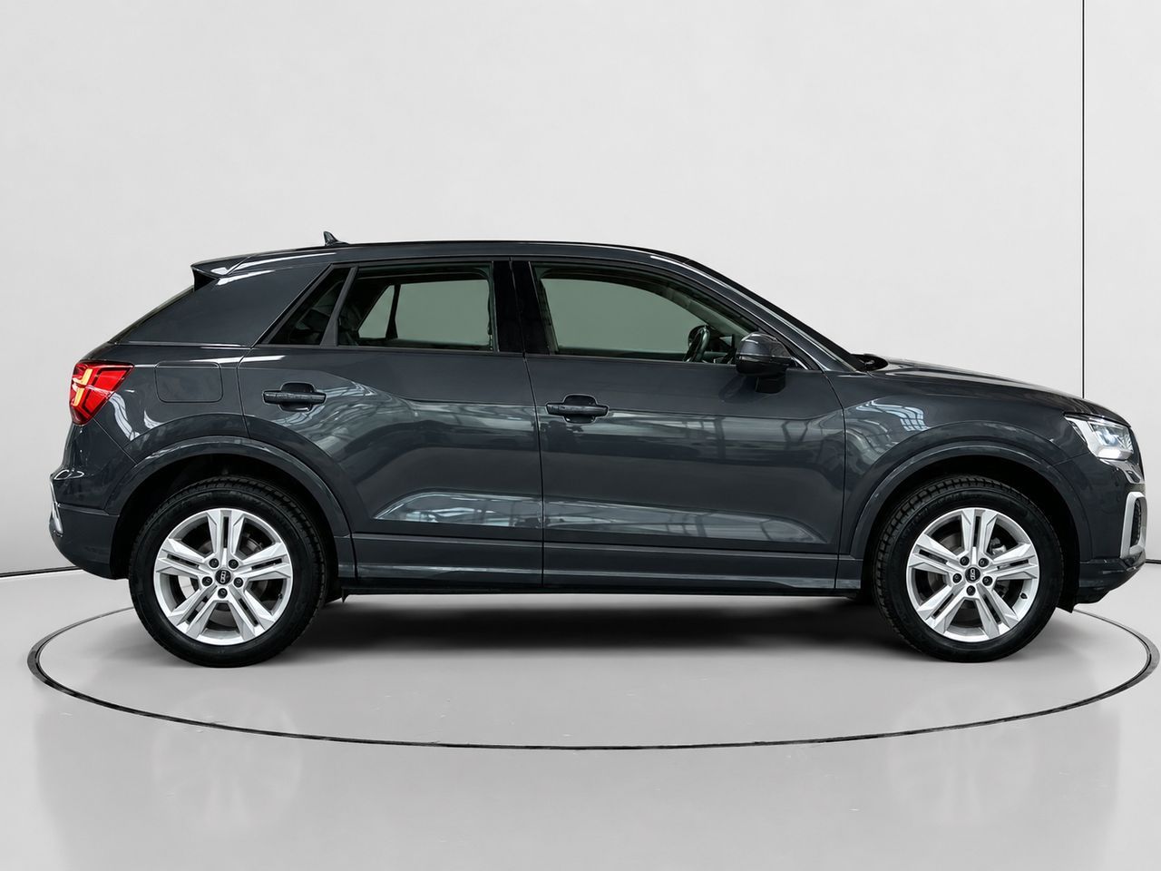 Audi Q2 Advanced 30 TFSI - foto 2