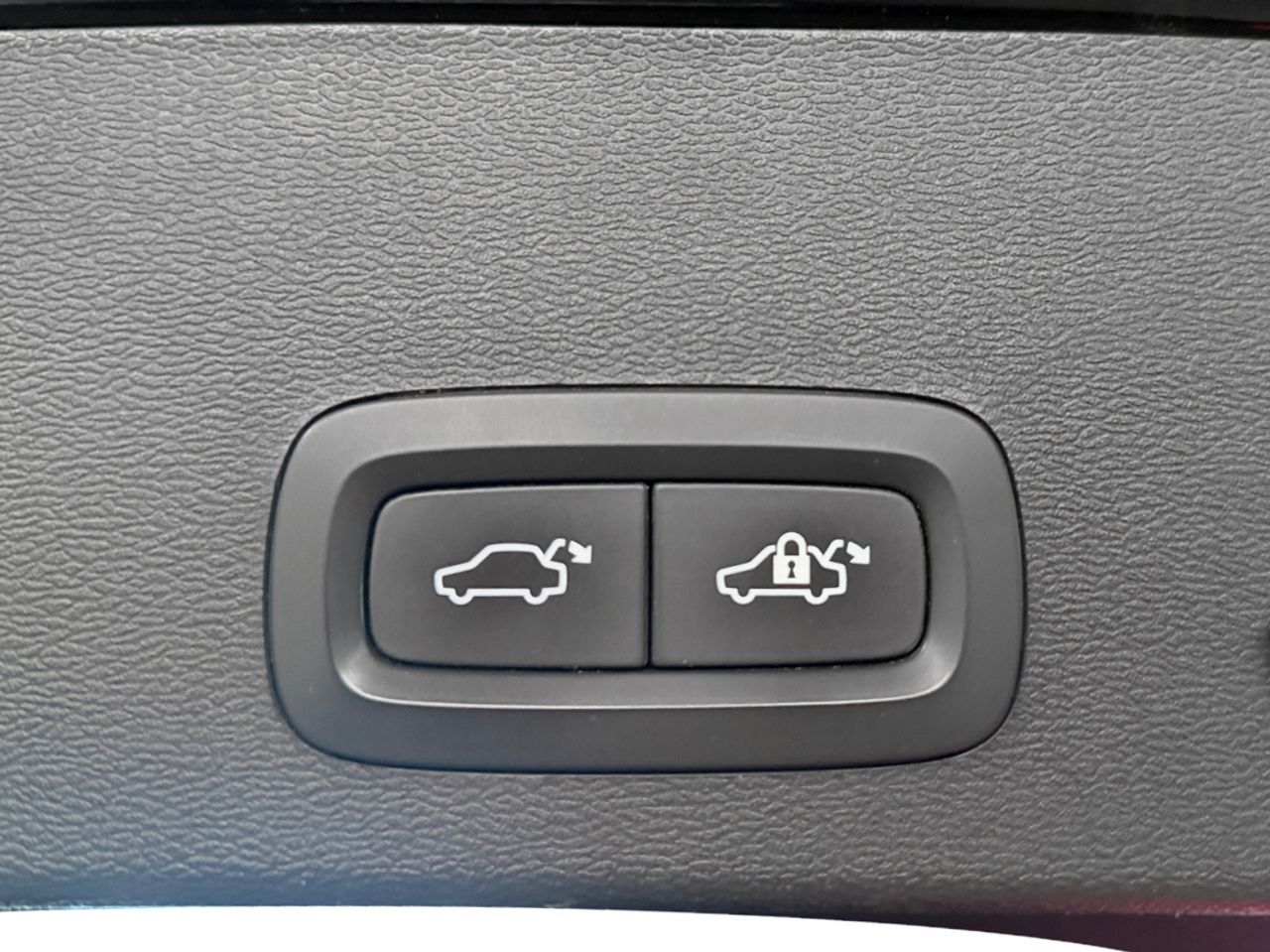 Volvo XC40 T4 Twin Recharge Inscription Expression - foto 15