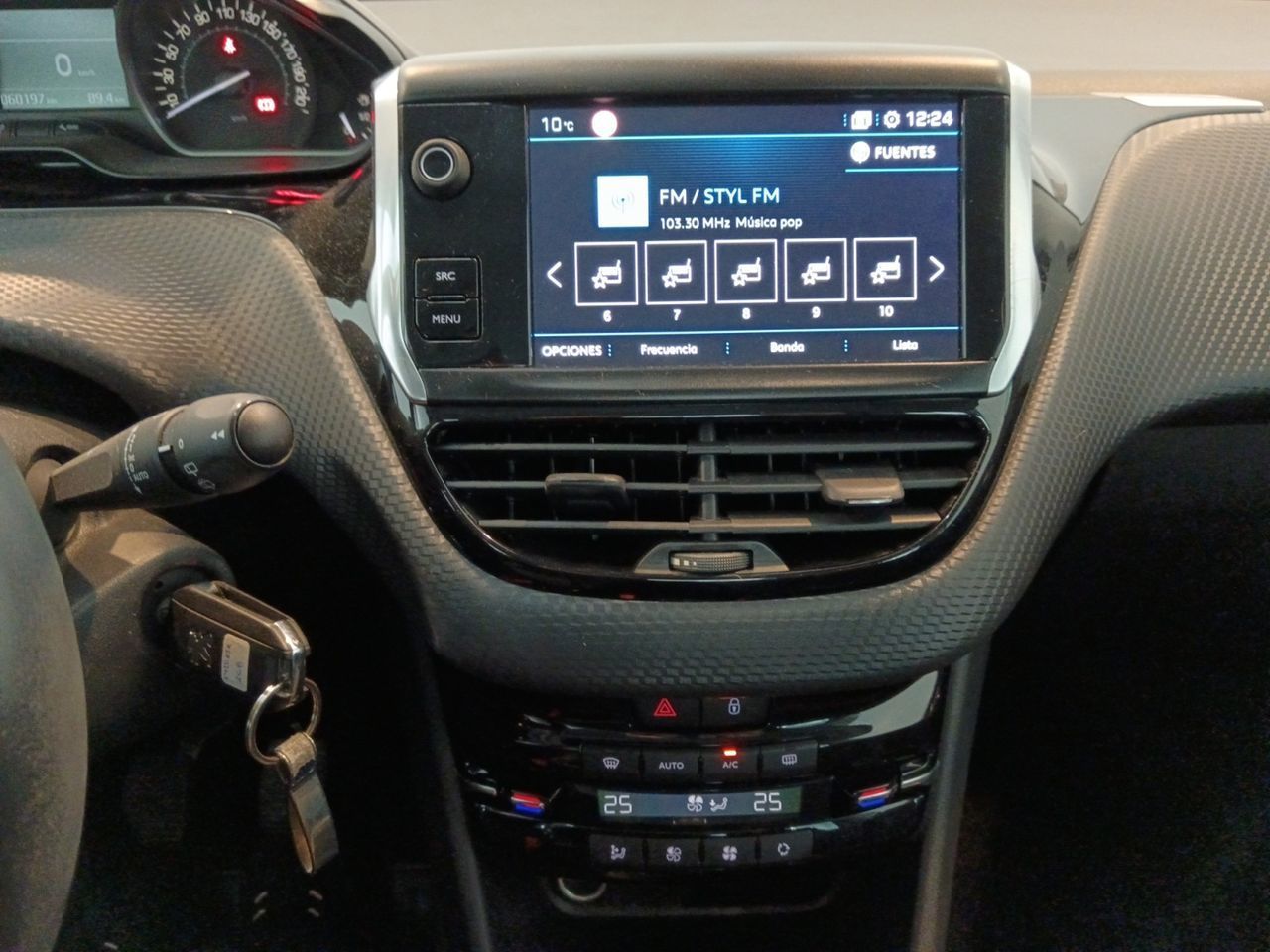 Peugeot 208 1.2L PureTech Allure - foto 17