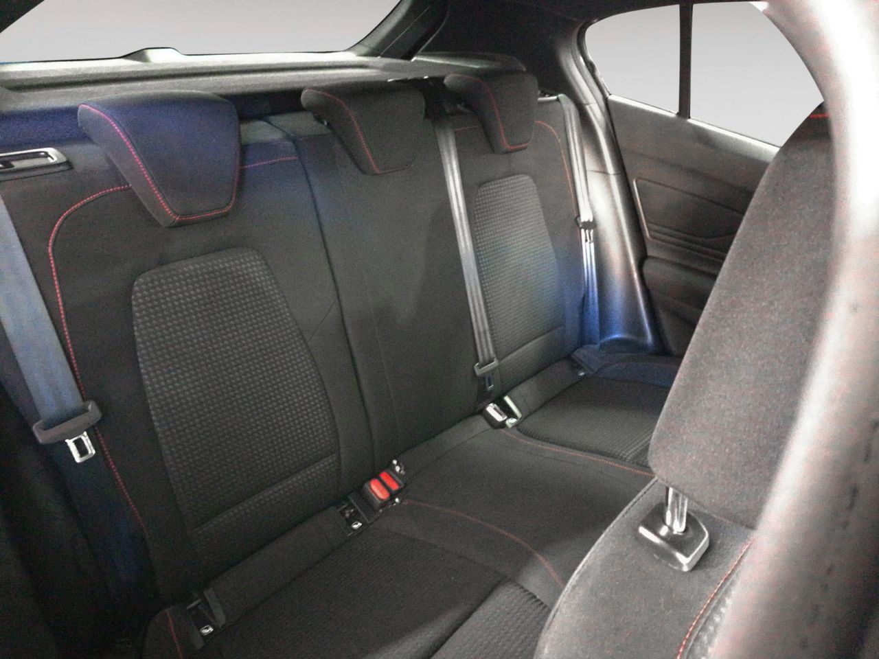 Ford Focus 1.0 EcoBoost MHEV ST-Line - foto 9
