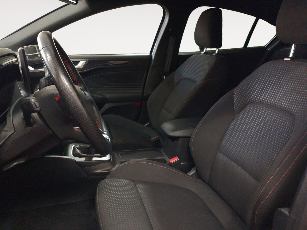 Ford Focus 1.0 EcoBoost MHEV ST-Line - foto 8