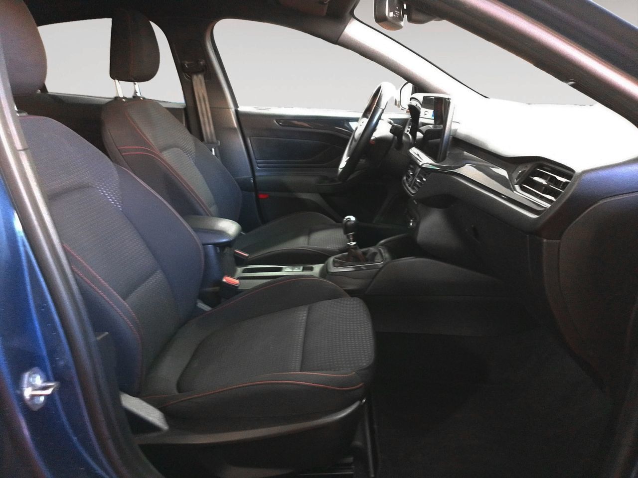 Ford Focus 1.0 EcoBoost MHEV ST-Line - foto 10