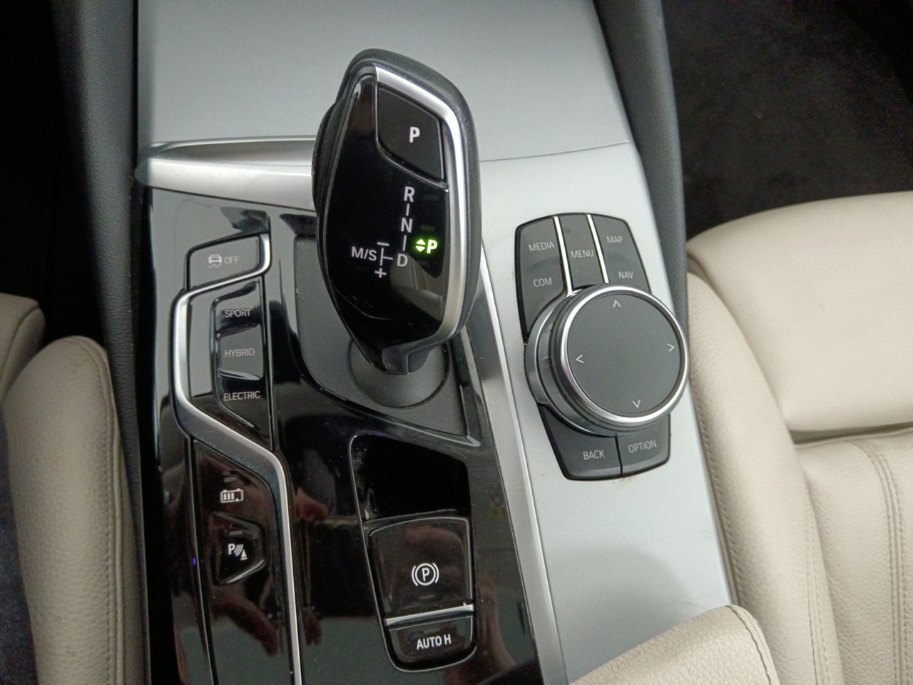 BMW Serie 5 530e - foto 13