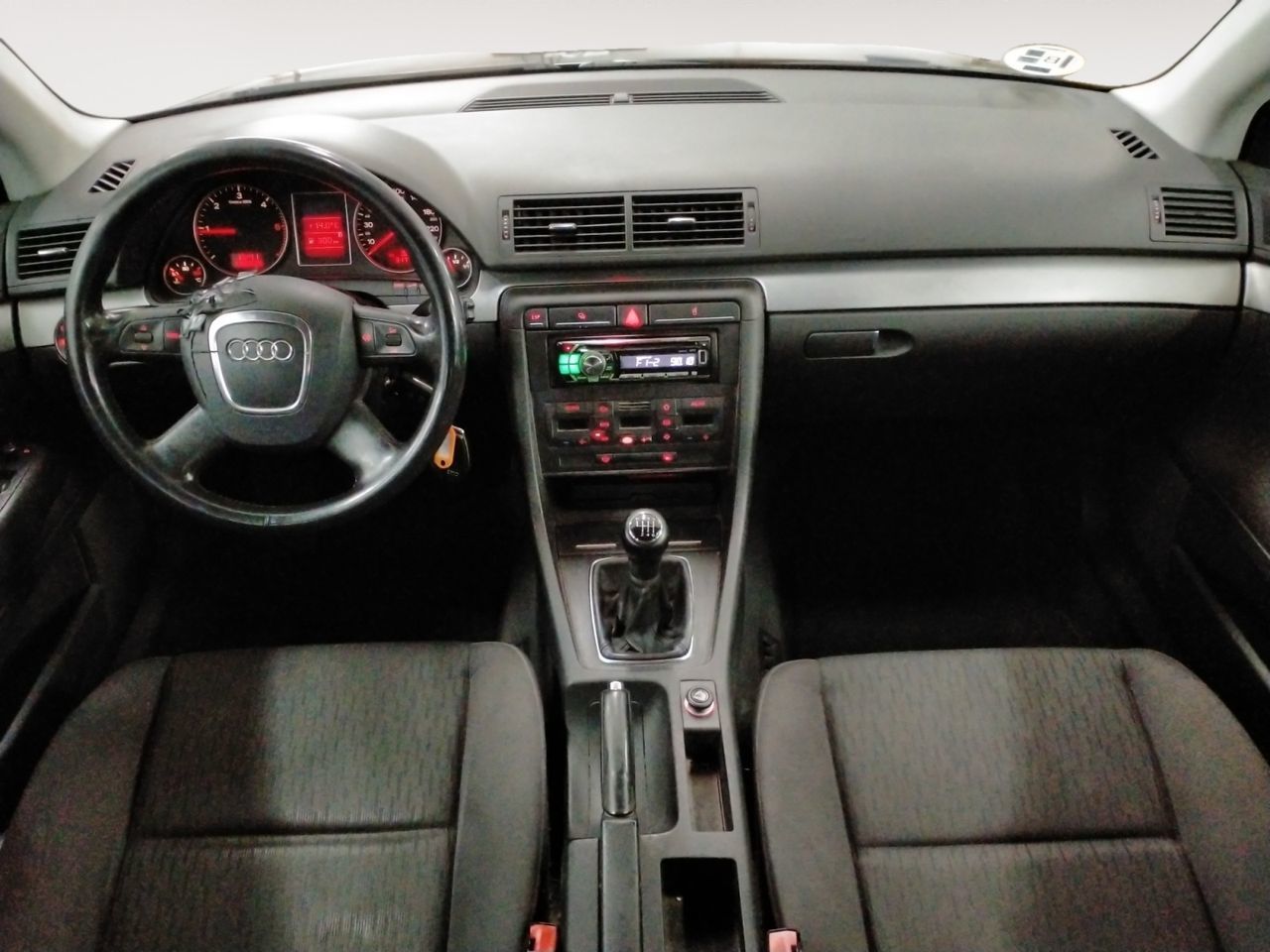 Audi A4 2.0 TDI - foto 7
