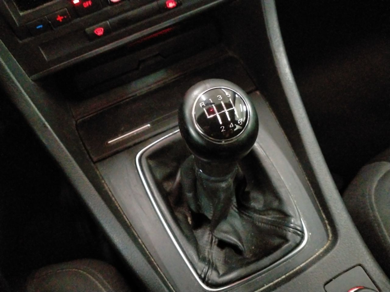 Audi A4 2.0 TDI - foto 13