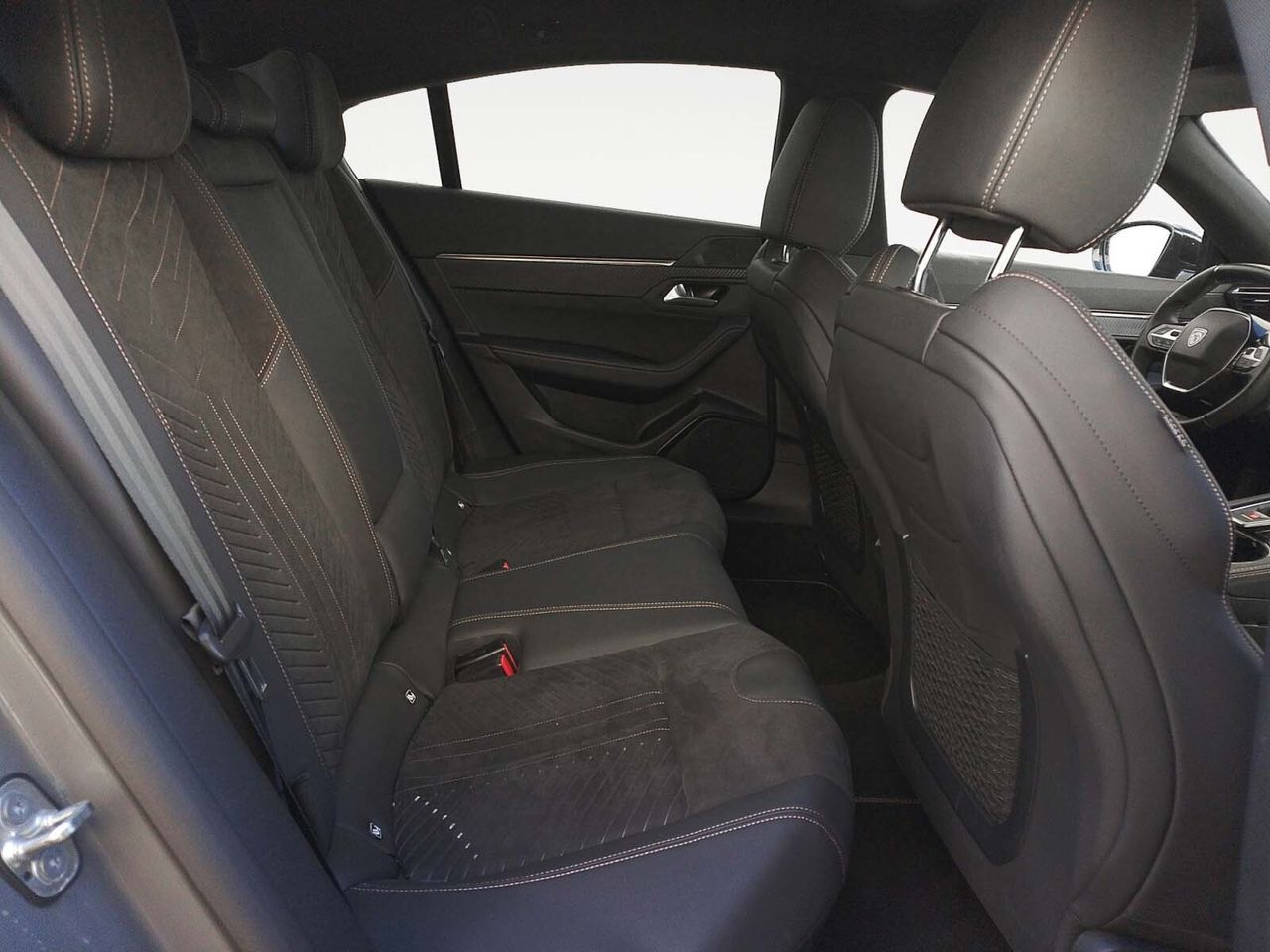 Peugeot 508 BlueHDi 130 GT EAT8 - foto 12