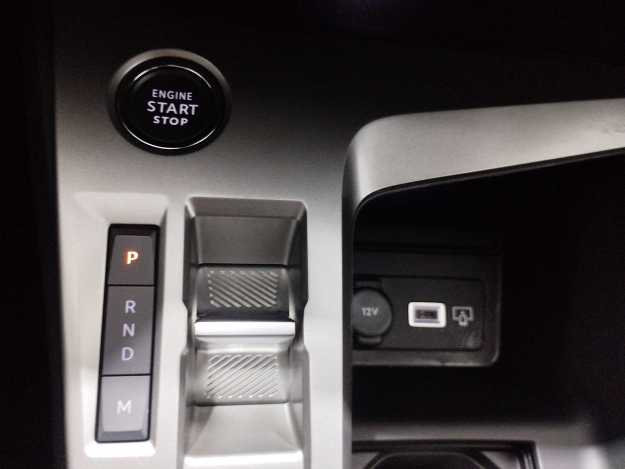 Peugeot 408 PureTech 130 Allure Pack EAT8 - foto 12