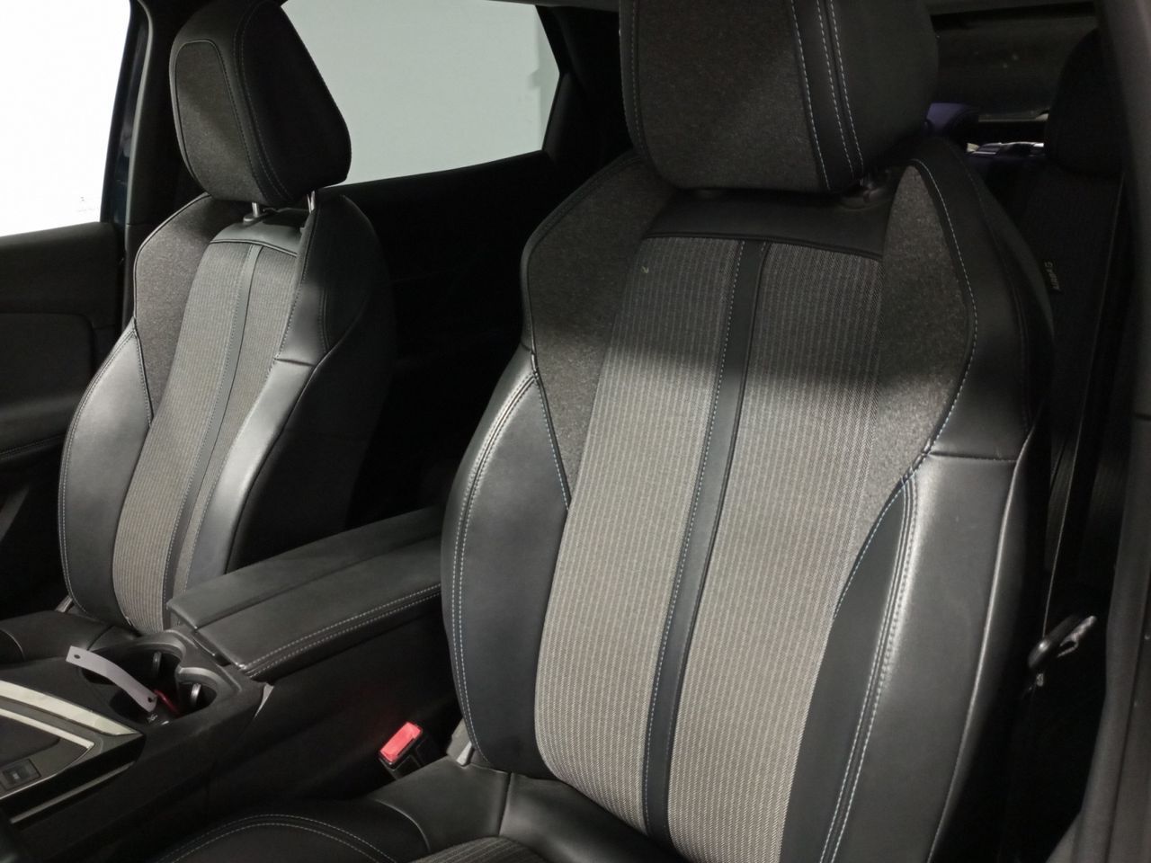 Peugeot 3008 PureTech 130 Allure - foto 20