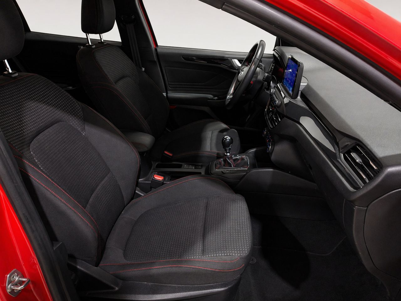 Ford Focus SportBreak 1.0 EcoBoost MHEV ST-Line - foto 11