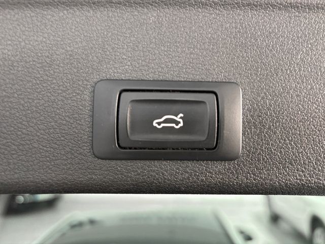 Audi A4 2.0 TDI - foto 12