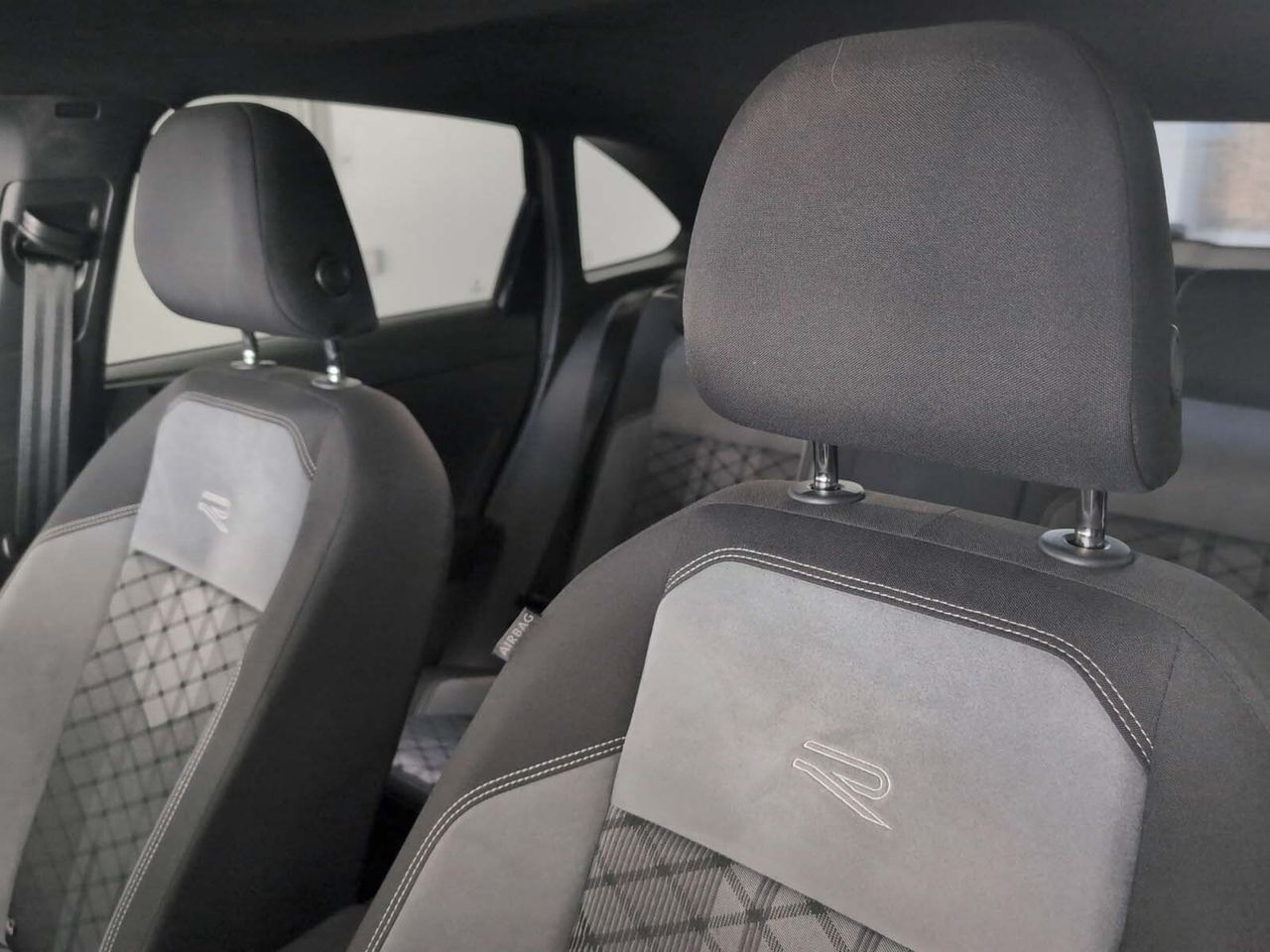 Volkswagen Taigo R-Line 1.5 TSI DSG - foto 23