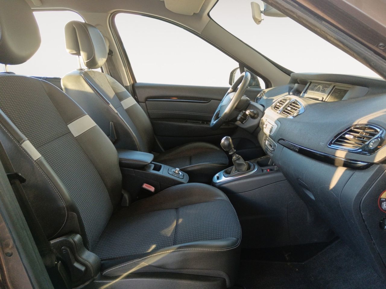 Renault Scénic Dynamique Energy dCi - foto 11