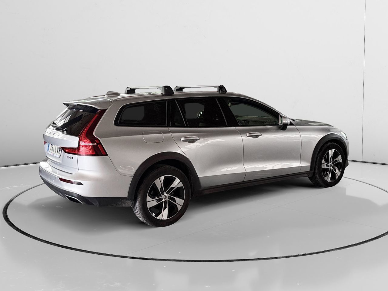 Volvo V60 B4 D Cross Country AWD - foto 2