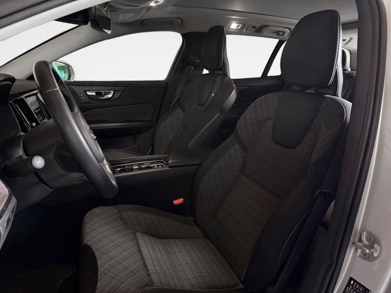 Volvo V60 B4 D Cross Country AWD - foto 9
